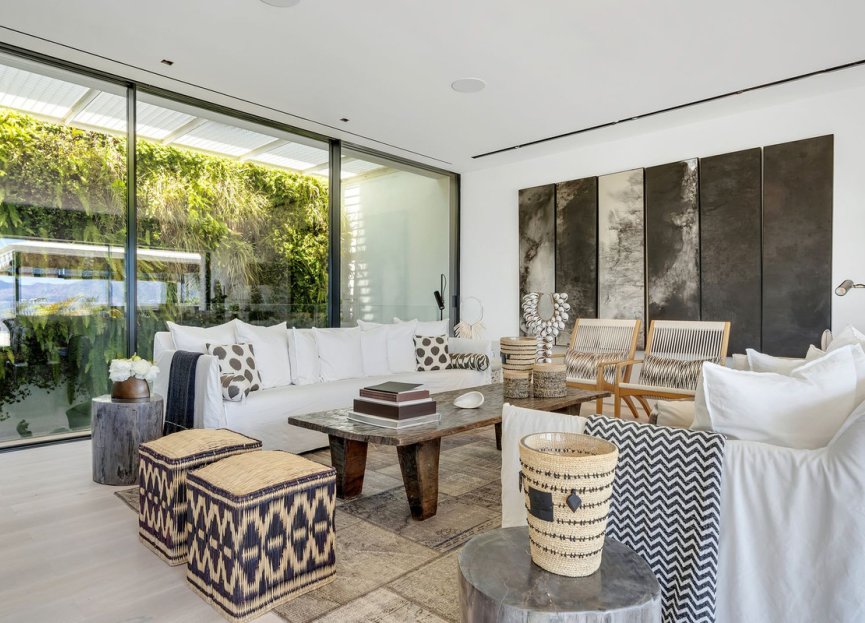 Resale - House - Detached Villa - Marbella - La Mairena