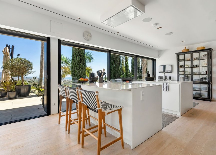 Resale - House - Detached Villa - Marbella - La Mairena