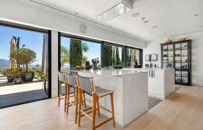 Resale - House - Detached Villa - Marbella - La Mairena