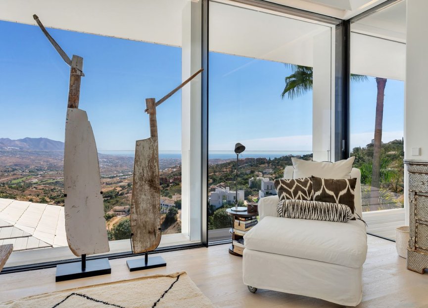 Resale - House - Detached Villa - Marbella - La Mairena