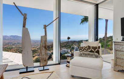 Resale - House - Detached Villa - Marbella - La Mairena