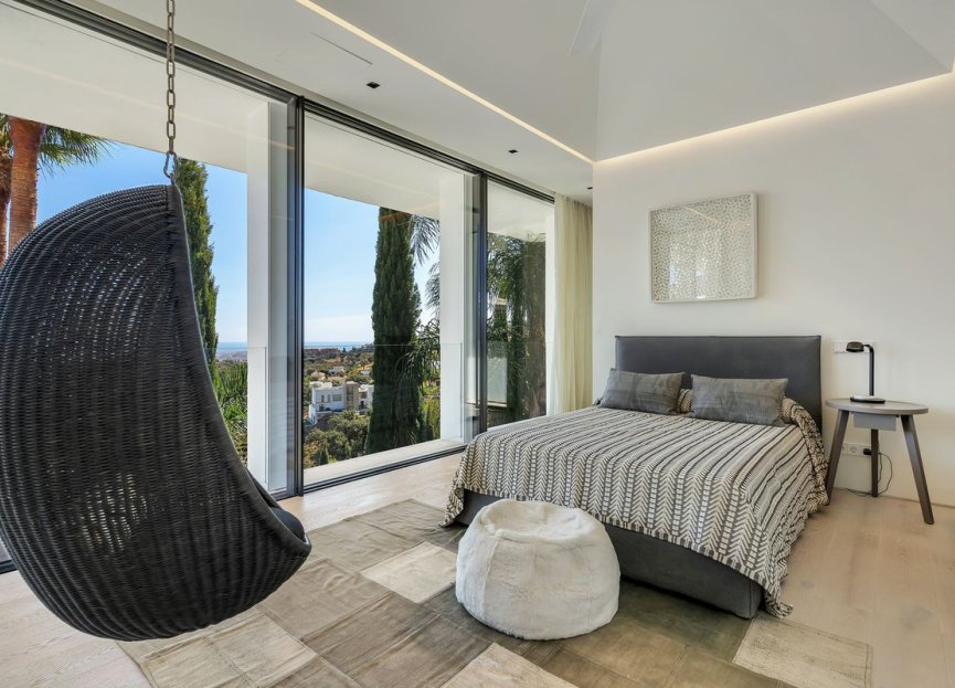 Resale - House - Detached Villa - Marbella - La Mairena