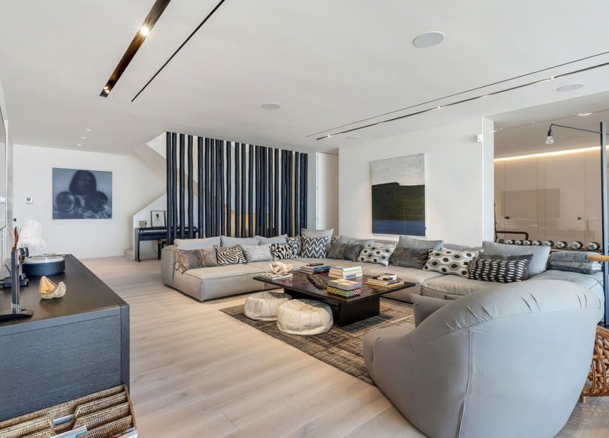 Resale - House - Detached Villa - Marbella - La Mairena