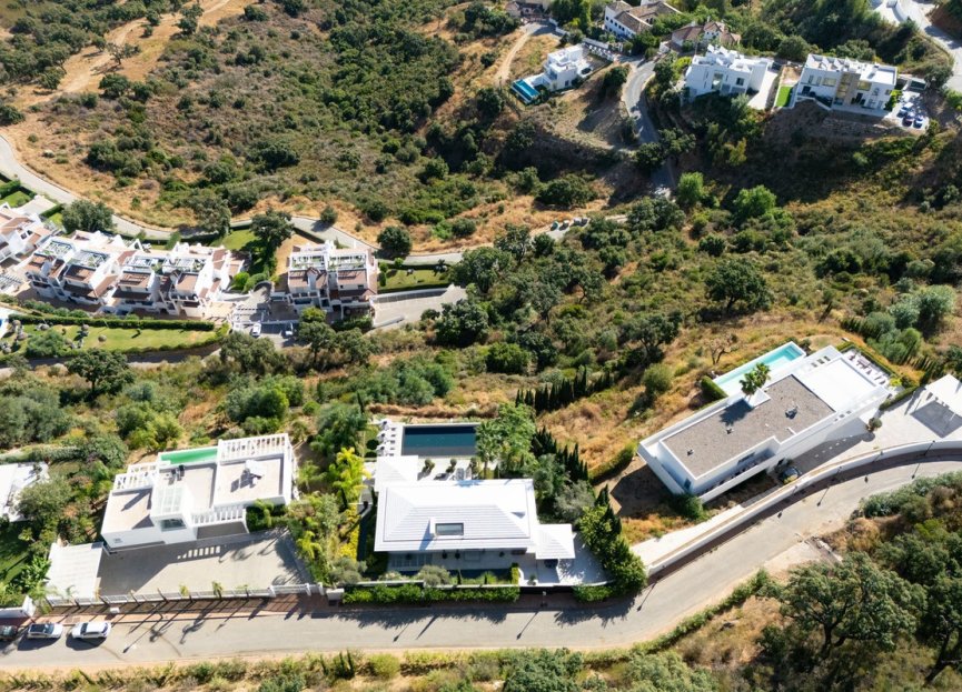 Resale - House - Detached Villa - Marbella - La Mairena