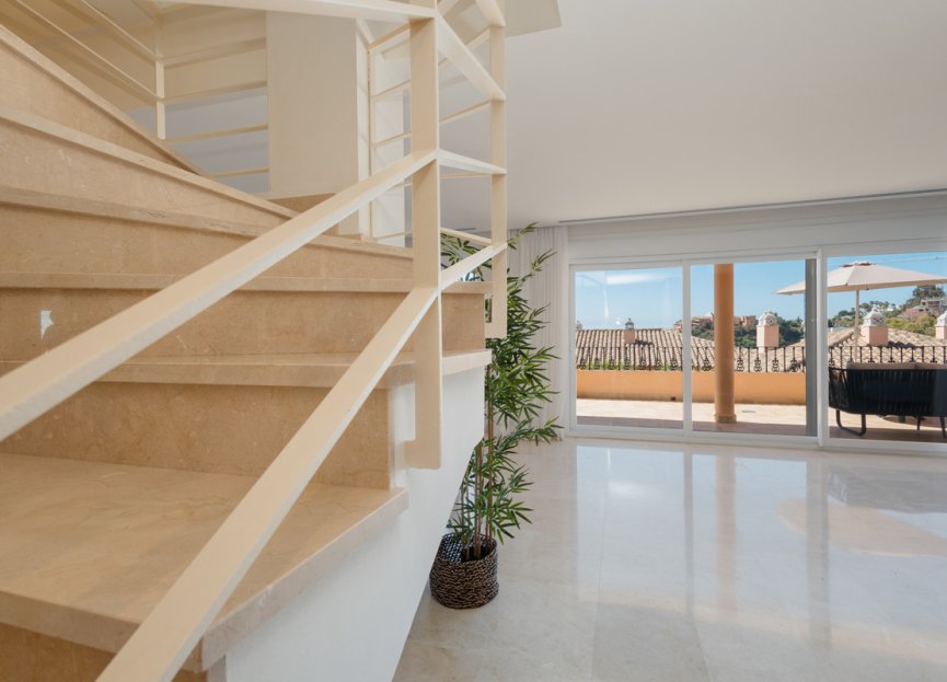 Resale - Apartment - Penthouse - Marbella - Nueva Andalucia