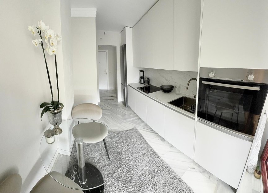 Reventa - Apartment - Middle Floor Apartment - Benahavís - Benahavís Centro