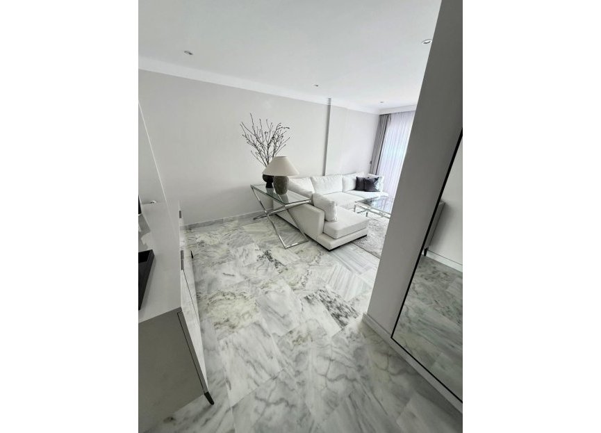 Reventa - Apartment - Middle Floor Apartment - Benahavís - Benahavís Centro