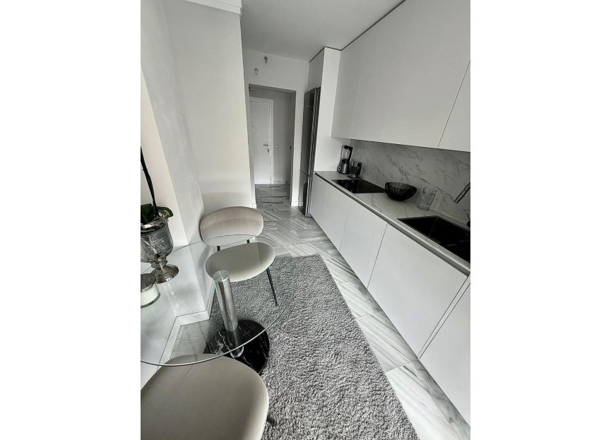 Reventa - Apartment - Middle Floor Apartment - Benahavís - Benahavís Centro