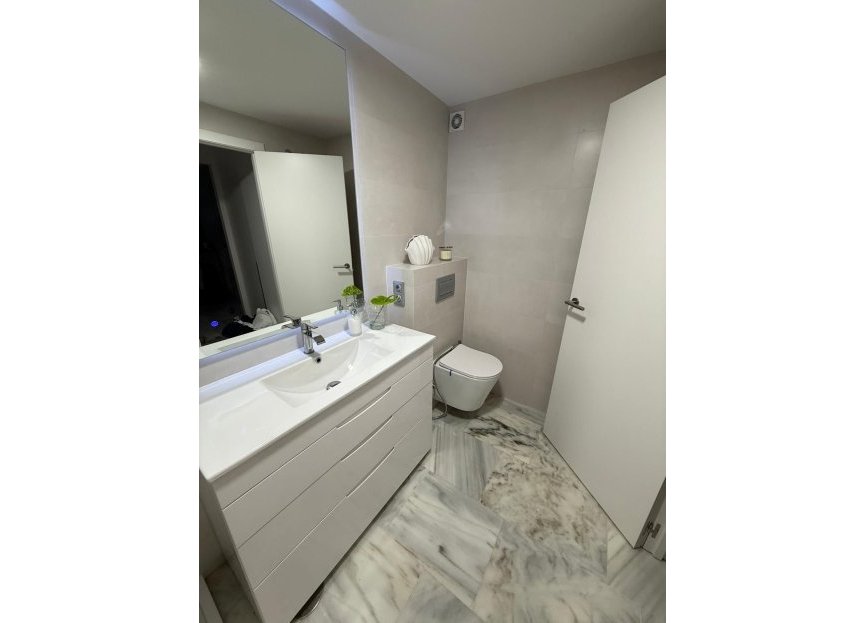 Reventa - Apartment - Middle Floor Apartment - Benahavís - Benahavís Centro