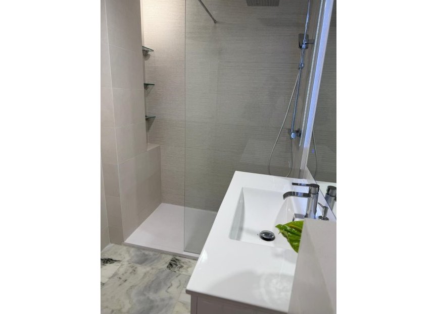 Reventa - Apartment - Middle Floor Apartment - Benahavís - Benahavís Centro