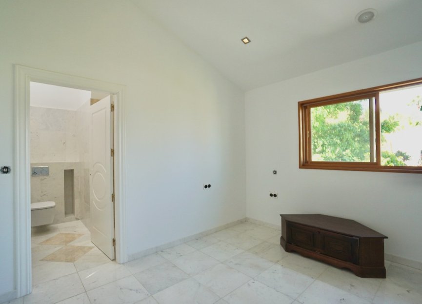 Reventa - House - Detached Villa - Benahavís - Benahavís Centro