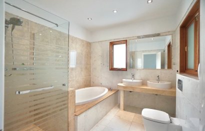 Reventa - House - Detached Villa - Benahavís - Benahavís Centro