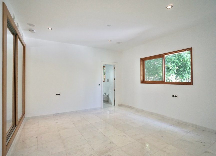 Reventa - House - Detached Villa - Benahavís - Benahavís Centro