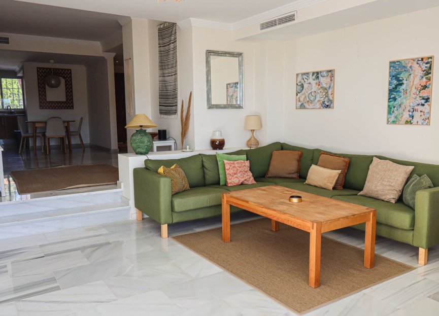 Resale - Apartment - Middle Floor Apartment - Marbella - Nueva Andalucia