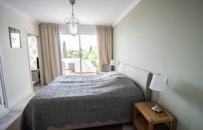 Resale - Apartment - Middle Floor Apartment - Marbella - Nueva Andalucia
