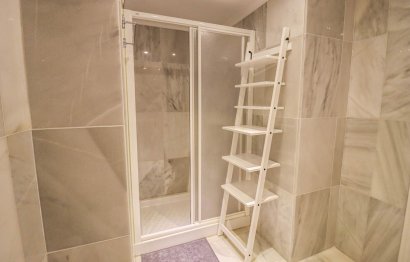 Resale - Apartment - Middle Floor Apartment - Marbella - Nueva Andalucia