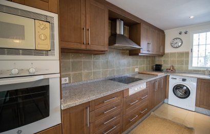 Resale - Apartment - Middle Floor Apartment - Marbella - Nueva Andalucia