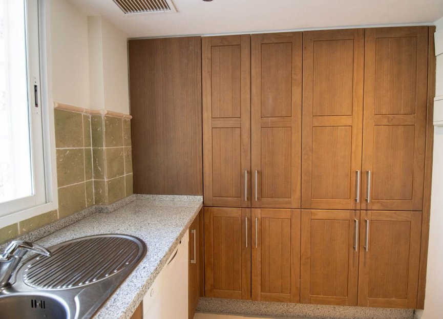 Resale - Apartment - Middle Floor Apartment - Marbella - Nueva Andalucia