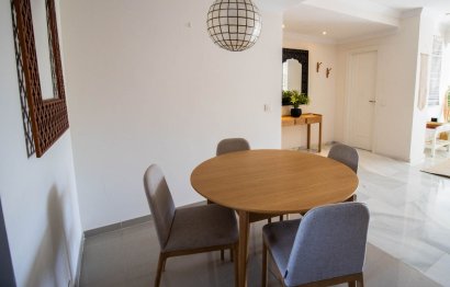 Resale - Apartment - Middle Floor Apartment - Marbella - Nueva Andalucia