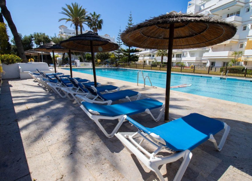 Resale - Apartment - Middle Floor Apartment - Marbella - Nueva Andalucia