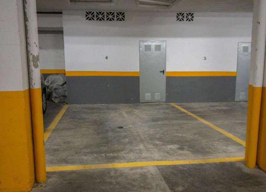 Resale - Apartment - Middle Floor Apartment - Marbella - Nueva Andalucia