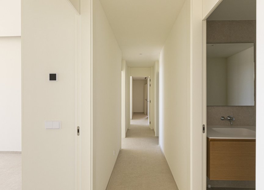 Resale - Apartment - Middle Floor Apartment - Benahavís - Benahavís Centro