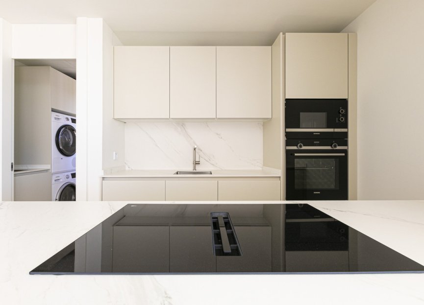 Resale - Apartment - Middle Floor Apartment - Benahavís - Benahavís Centro