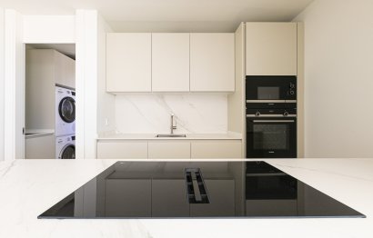 Resale - Apartment - Middle Floor Apartment - Benahavís - Benahavís Centro