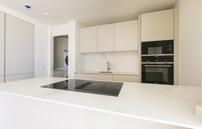 Resale - Apartment - Middle Floor Apartment - Benahavís - Benahavís Centro