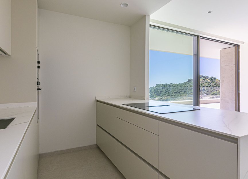 Resale - Apartment - Middle Floor Apartment - Benahavís - Benahavís Centro