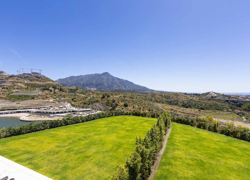 Resale - Apartment - Middle Floor Apartment - Benahavís - Benahavís Centro