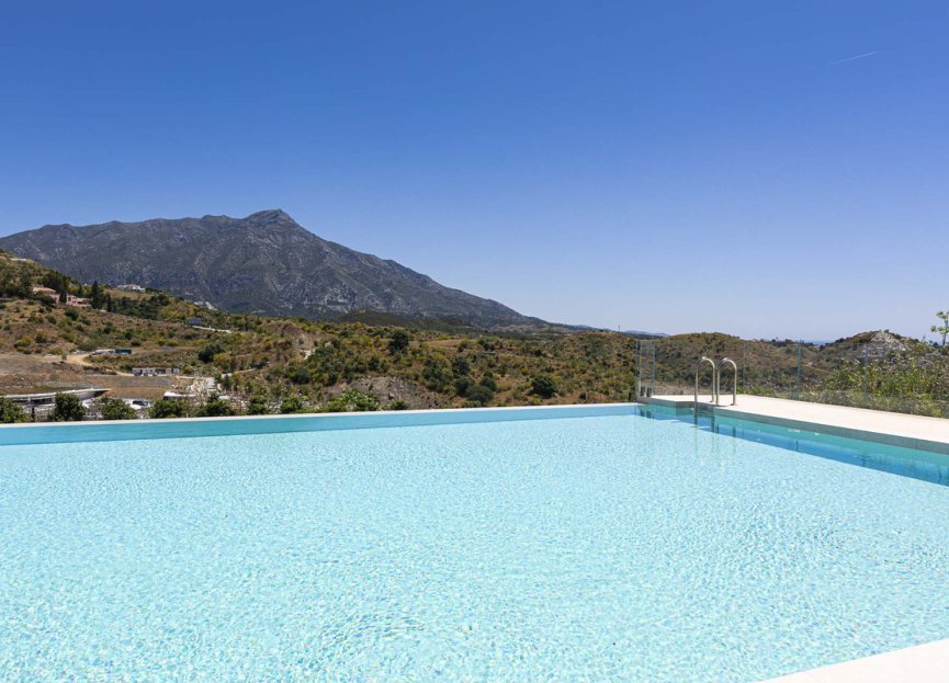 Resale - Apartment - Middle Floor Apartment - Benahavís - Benahavís Centro