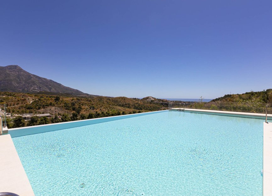 Resale - Apartment - Middle Floor Apartment - Benahavís - Benahavís Centro