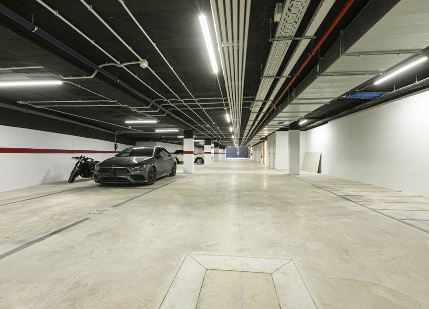 Resale - Apartment - Middle Floor Apartment - Benahavís - Benahavís Centro