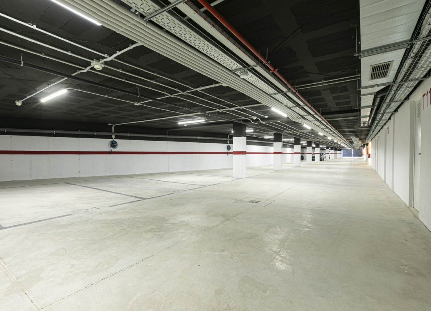 Resale - Apartment - Middle Floor Apartment - Benahavís - Benahavís Centro