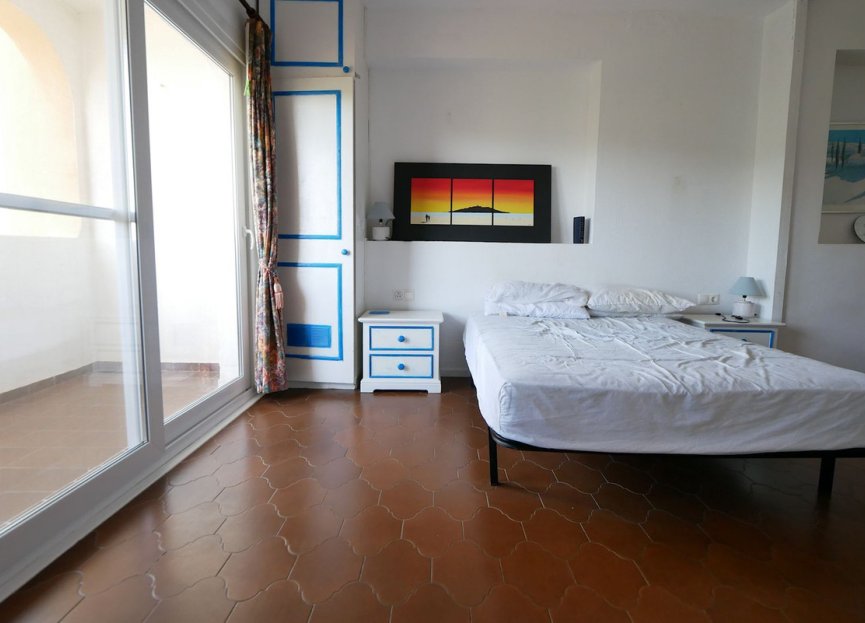 Resale - Apartment - Middle Floor Apartment - Marbella - Cabopino