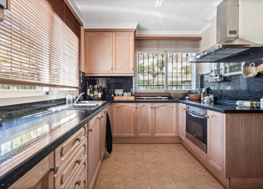 Reventa - House - Detached Villa - Marbella - Nueva Andalucia