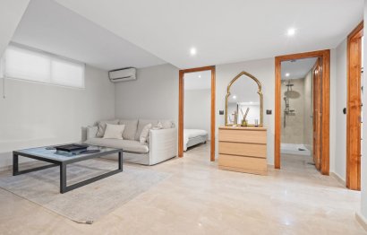 Reventa - House - Detached Villa - Marbella - Nueva Andalucia