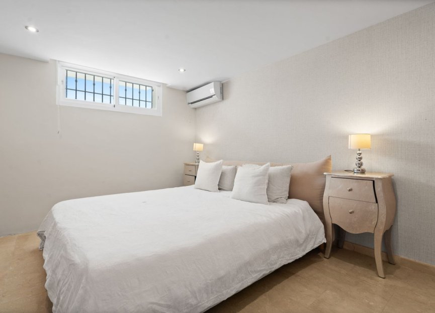 Reventa - House - Detached Villa - Marbella - Nueva Andalucia