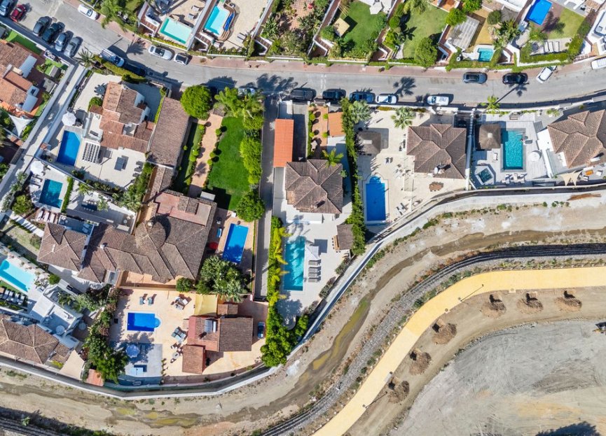 Reventa - House - Detached Villa - Marbella - Nueva Andalucia