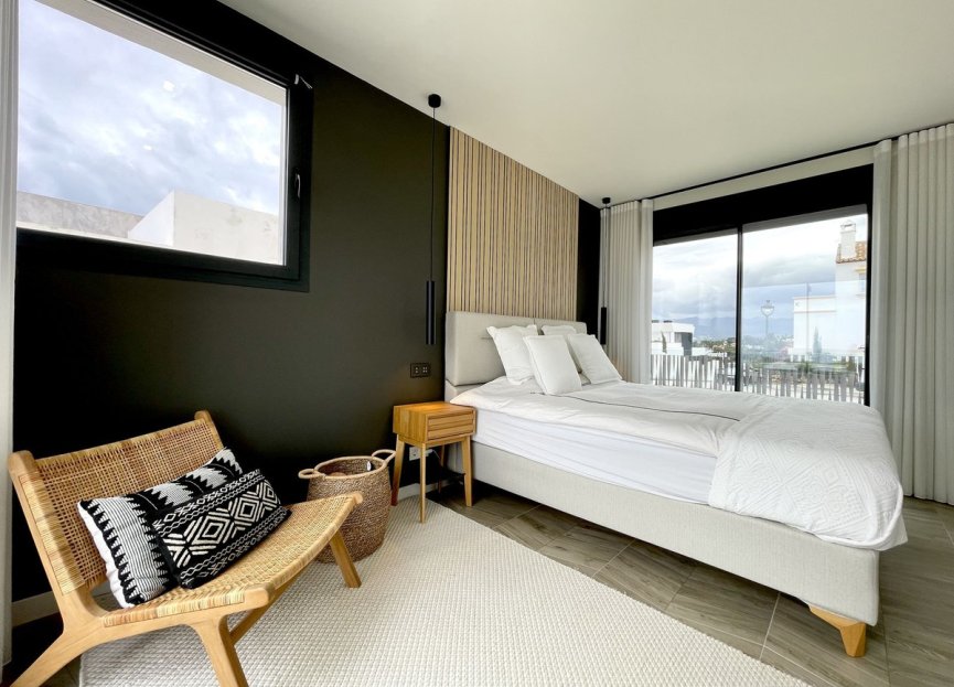 Resale - House - Semi-Detached House - Marbella - Cabopino