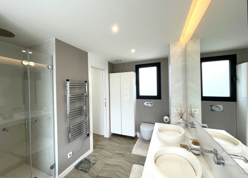 Resale - House - Semi-Detached House - Marbella - Cabopino