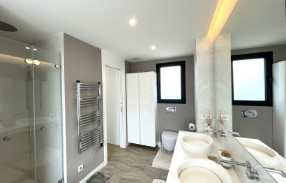 Resale - House - Semi-Detached House - Marbella - Cabopino