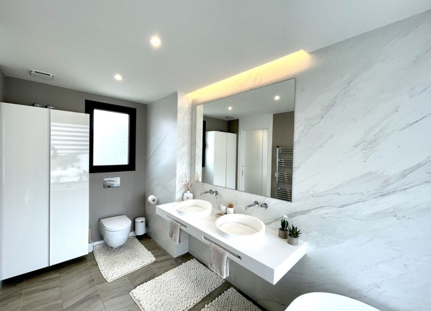 Resale - House - Semi-Detached House - Marbella - Cabopino