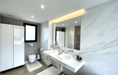 Resale - House - Semi-Detached House - Marbella - Cabopino