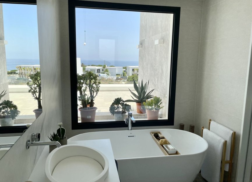 Resale - House - Semi-Detached House - Marbella - Cabopino