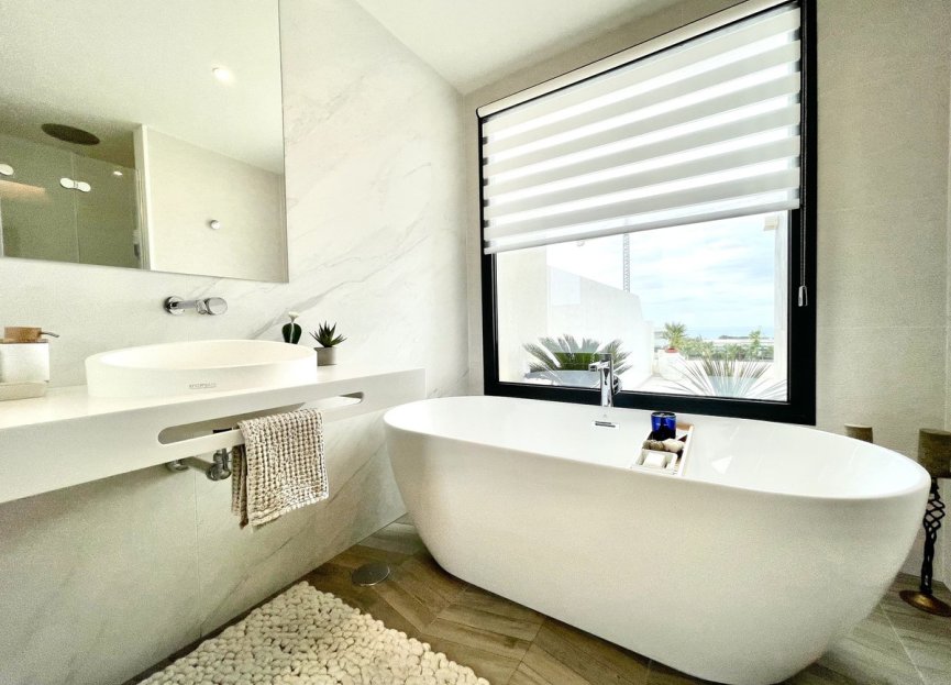 Resale - House - Semi-Detached House - Marbella - Cabopino