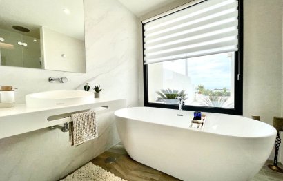 Resale - House - Semi-Detached House - Marbella - Cabopino