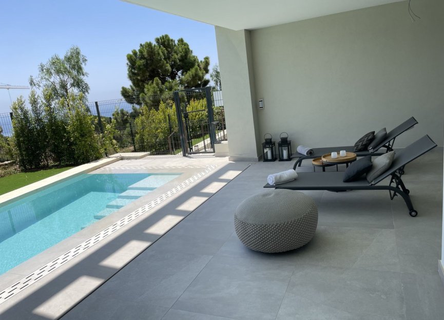 Resale - House - Semi-Detached House - Marbella - Cabopino