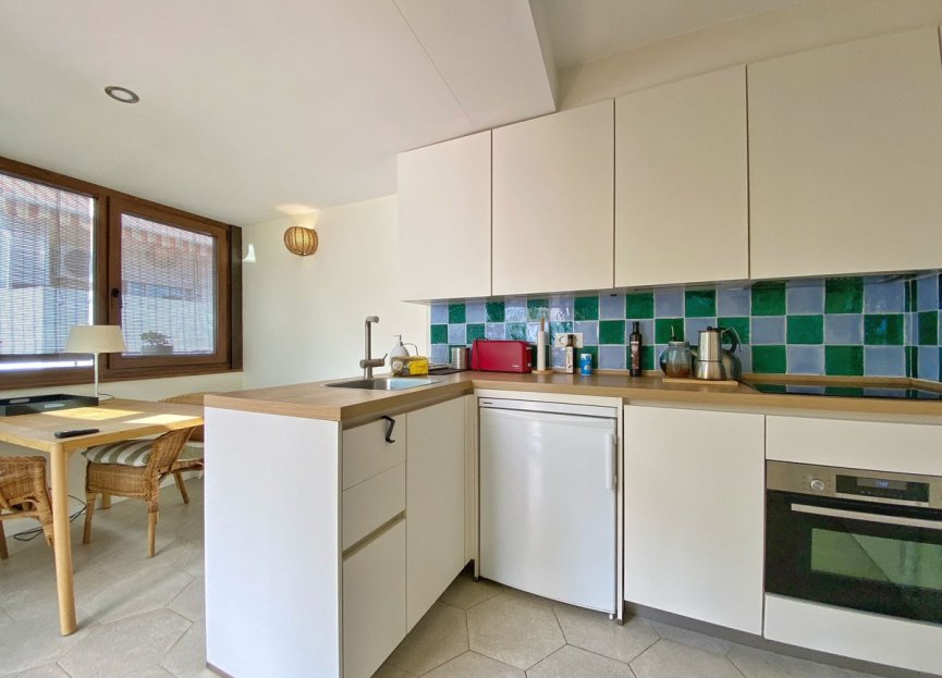 Resale - Apartment - Top Floor Apartment - Marbella - Marbella Centro